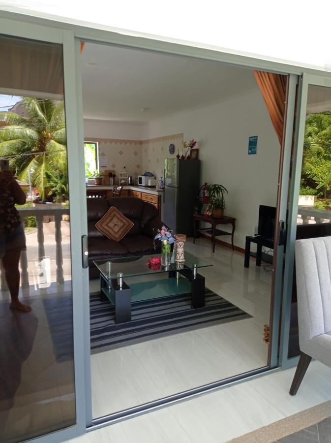 Les Forbans Selfcatering Apartment Takamaka Exterior photo